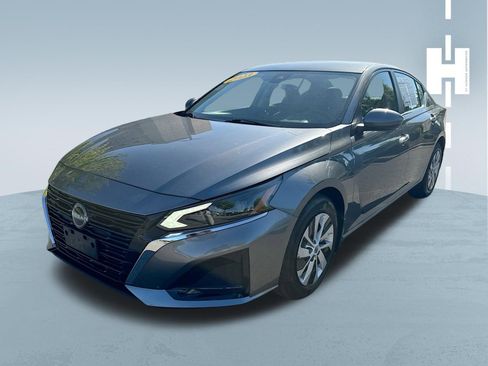 Used 2023 Nissan Altima 2.5 S image 3