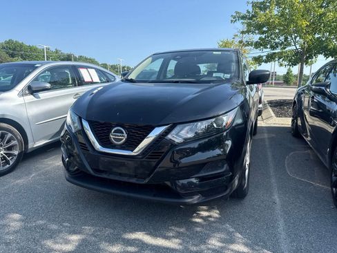 Used 2020 Nissan Rogue Sport S w/ Appearance Package AWD/4WD image 2