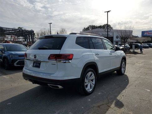 Certified 2023 Volkswagen Atlas SE w/ Panoramic Sunroof Package image 4