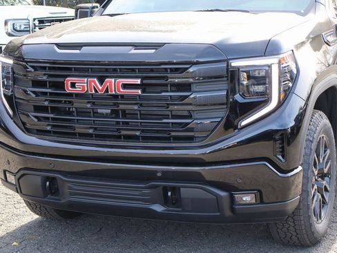 New 2026 GMC Sierra 1500 Elevation w/ Elevation Premium Package AWD/4WD image 4