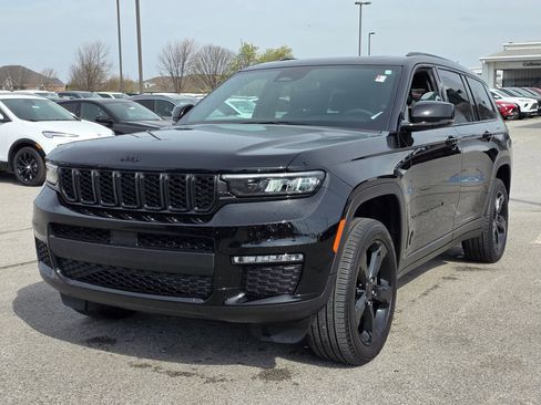 Used 2024 Jeep Grand Cherokee L Limited w/ Black Appearance Package image 2