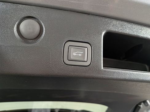 New 2026 Chevrolet Equinox LT w/ Convenience Package II image 11