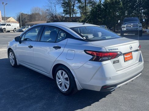 Used 2021 Nissan Versa S image 5