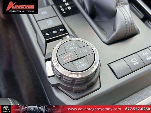 Used 2025 Toyota 4Runner TRD Off-Road Premium image 35