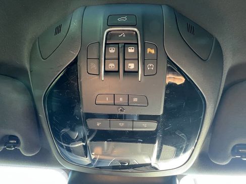 Used 2017 Maserati Levante w/ Luxury Package image 21