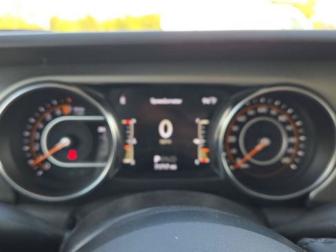 Used 2021 Jeep Wrangler Unlimited Sport AWD/4WD image 18
