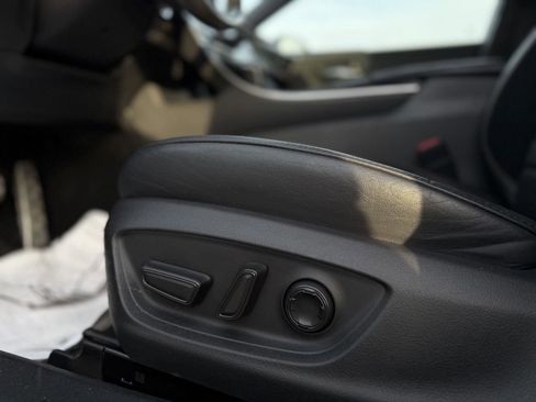 Used 2019 Toyota Avalon Touring image 15