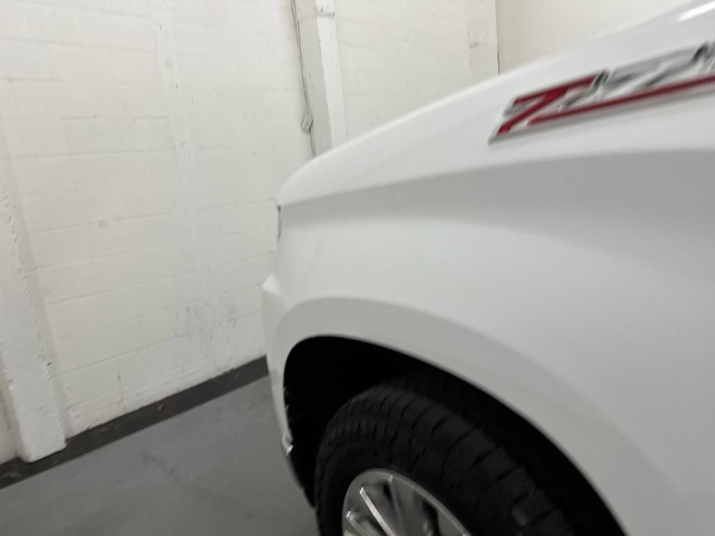 Used 2019 Chevrolet Silverado 1500 LTZ w/ LTZ Premium Package AWD/4WD image 20