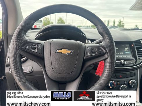 Used 2017 Chevrolet Trax LT FWD image 12