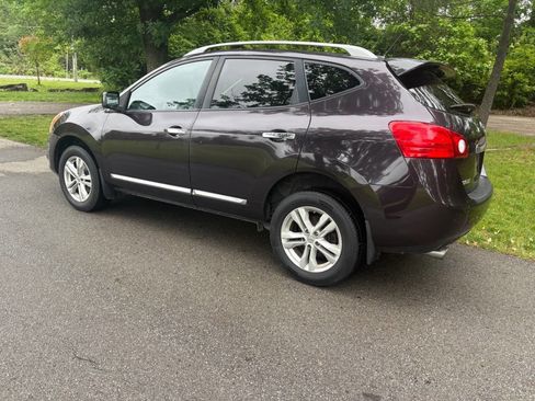 Used 2013 Nissan Rogue SV FWD image 7