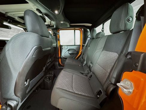 New 2025 Jeep Gladiator Mojave w/ Safety Group image 26