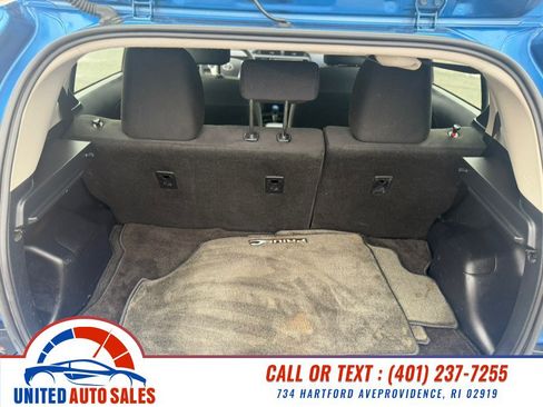 Used 2015 Toyota Prius C Two w/ Preferred Accessory Package FWD image 7