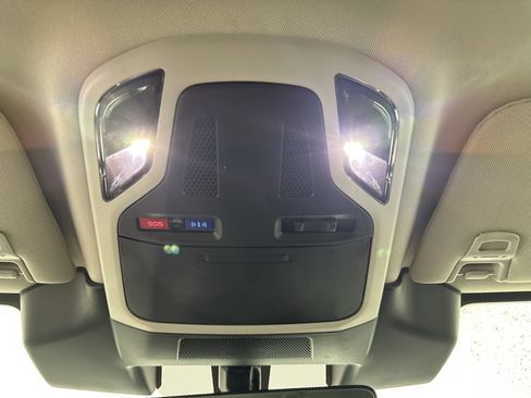 Used 2025 Subaru Outback Premium w/ Popular Package #1A image 30