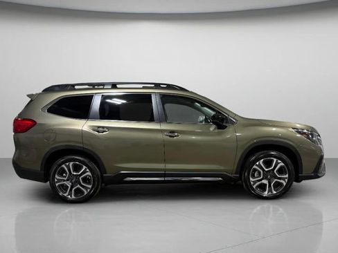 Used 2025 Subaru Ascent Touring image 2