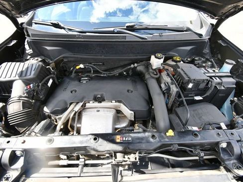 Used 2019 Chevrolet Equinox LT w/ LT True North Edition AWD/4WD image 11