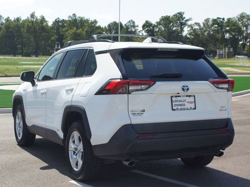 Used 2019 Toyota RAV4 XLE image 15