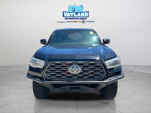Used 2020 Toyota Tacoma TRD Off-Road AWD/4WD image 21