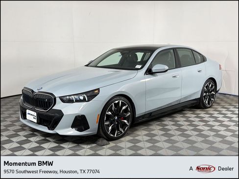 Used 2025 BMW i5 eDrive40i w/ Executive Package RWD image 1