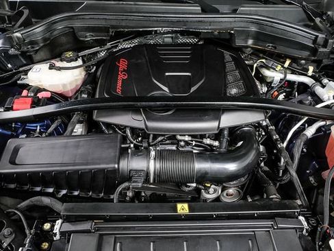 Used 2018 Alfa Romeo Stelvio Sport w/ Quick Order Package 22J Sport image 34