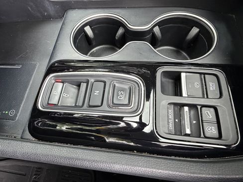 Used 2023 Honda Pilot Touring image 28