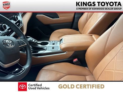 Used 2023 Toyota Highlander Platinum AWD/4WD image 12
