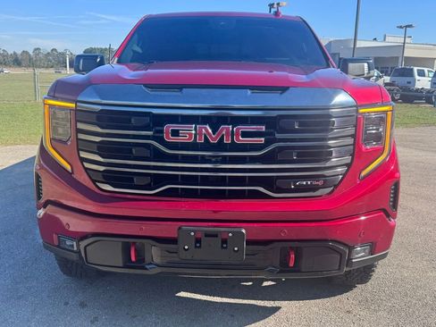 Used 2024 GMC Sierra 1500 AT4 w/ Technology Package image 6