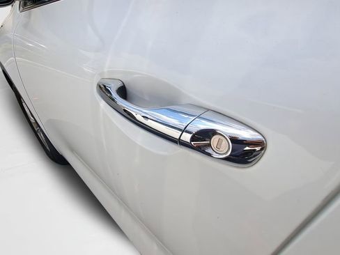 Used 2016 Kia Sorento LX image 6