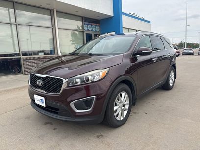 Used 2016 Kia Sorento LX w/ LX Convenience Package