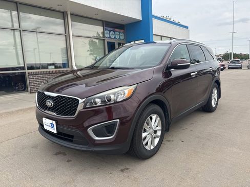 Used 2016 Kia Sorento LX w/ LX Convenience Package FWD image 1