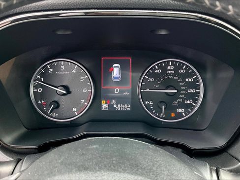 Used 2024 Subaru Outback Premium AWD/4WD image 14