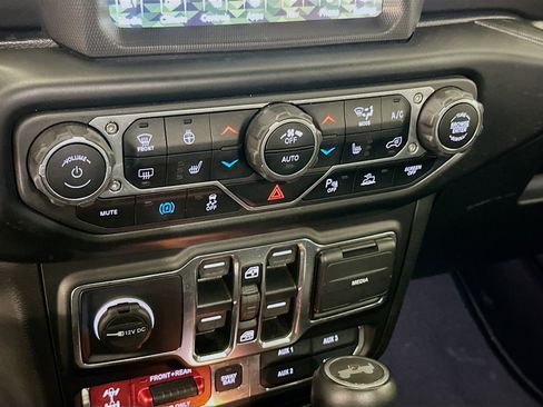 Used 2021 Jeep Wrangler Unlimited Rubicon 4xe w/ Steel Bumper Group image 24