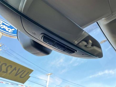 Used 2022 Volkswagen Tiguan SE image 21