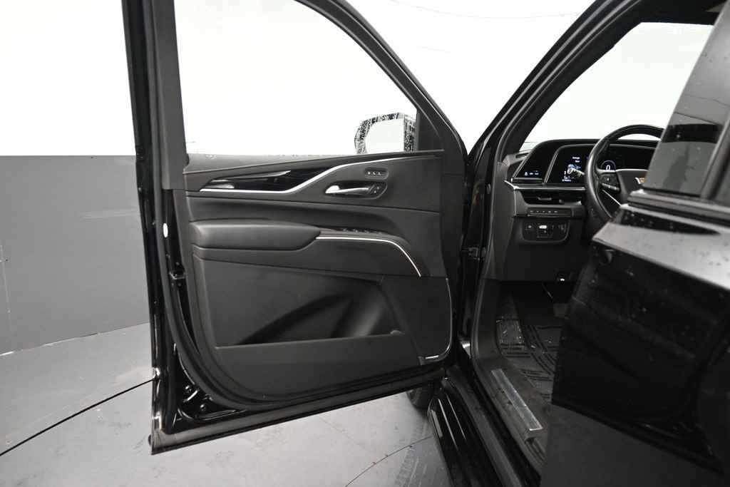 Used 2024 Cadillac Escalade Sport AWD/4WD image 27