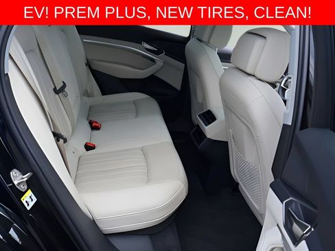 Used 2024 Audi Q8 e-tron Premium Plus w/ Premium Plus Package AWD/4WD image 16