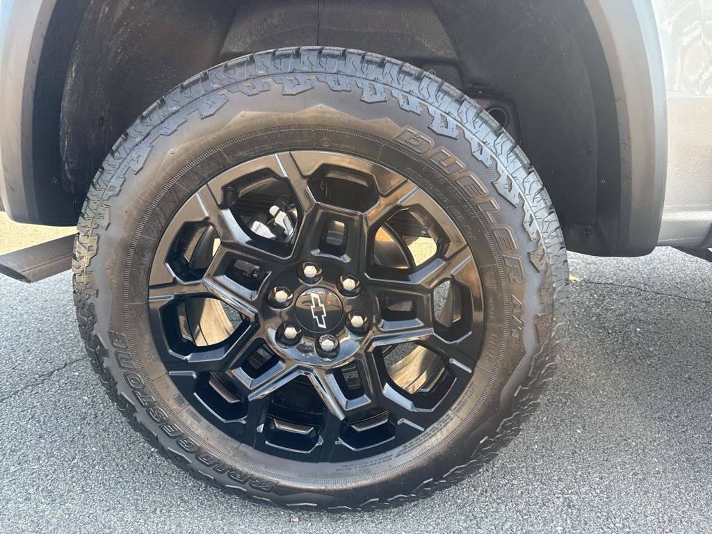Used 2026 Chevrolet Colorado Trail Boss AWD/4WD image 35