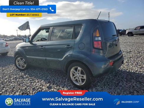 Used 2011 Kia Soul + w/ Audio Pkg FWD image 3