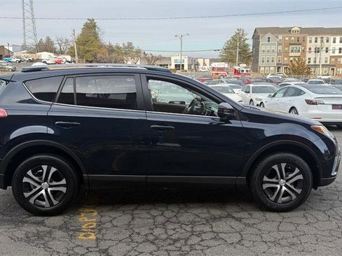 Used 2017 Toyota RAV4 LE image 5