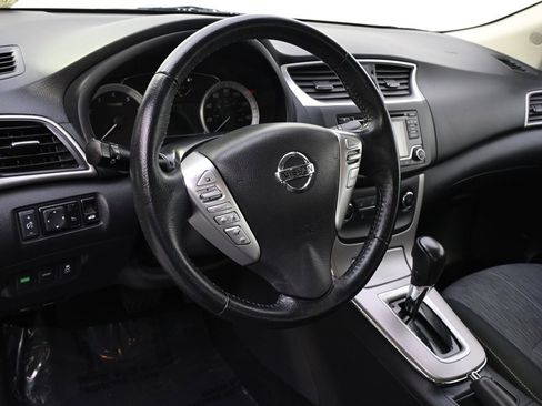 Used 2015 Nissan Sentra SV image 11