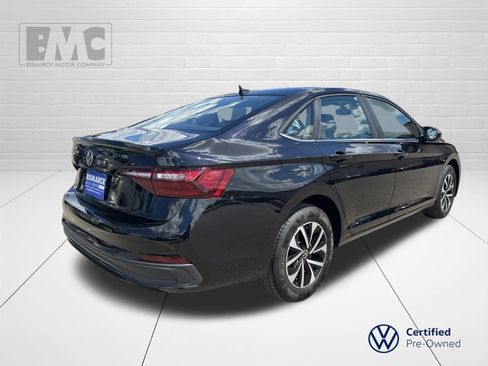 Used 2024 Volkswagen Jetta S FWD image 3