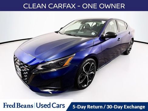 Used 2023 Nissan Altima 2.5 SR FWD image 3