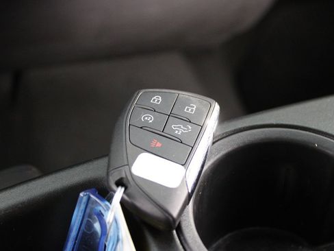 Used 2024 GMC Sierra 1500 Elevation image 13