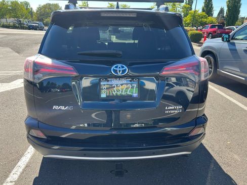 Used 2017 Toyota RAV4 Limited w/ Advanced Technology Package AWD/4WD image 5
