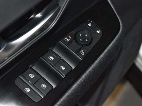 New 2026 Nissan Kicks SV w/ Cold Weather Package AWD/4WD image 4