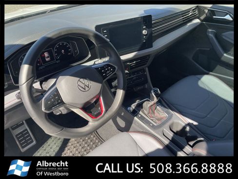 Used 2025 Volkswagen Jetta GLI Autobahn image 27