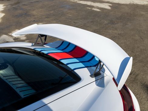 Certified 2016 Porsche Cayman GT4 image 21