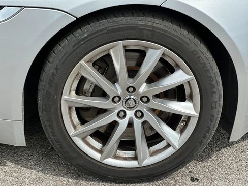 Used 2014 Jaguar F-TYPE Convertible RWD image 28