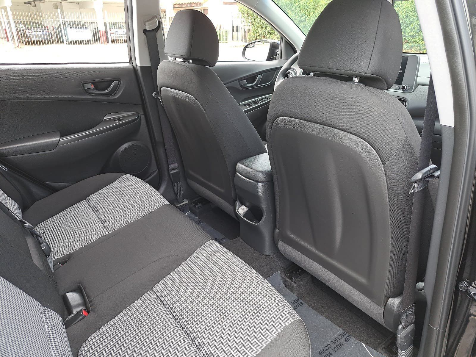 Used 2023 Hyundai Kona SE w/ Cargo Package AWD/4WD image 11