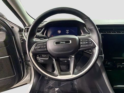 Used 2021 Jeep Grand Cherokee L Laredo w/ Luxury Tech Group I image 13