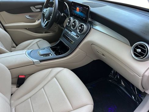 Certified 2022 Mercedes-Benz GLC 300 image 17