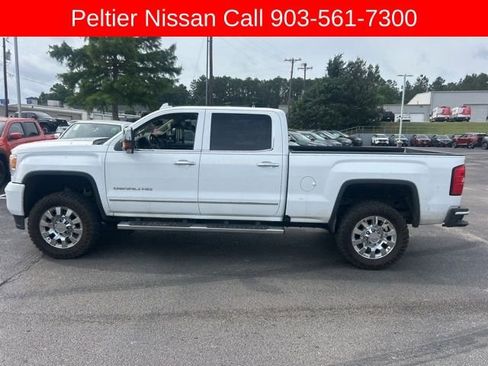 Used 2016 GMC Sierra 2500 Denali w/ Duramax Plus Package AWD/4WD image 6